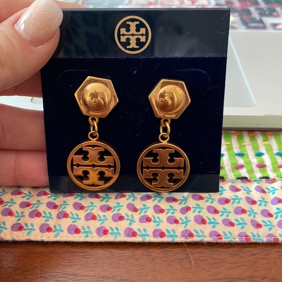 Tory Burch Earrings - Picture 5 of 5